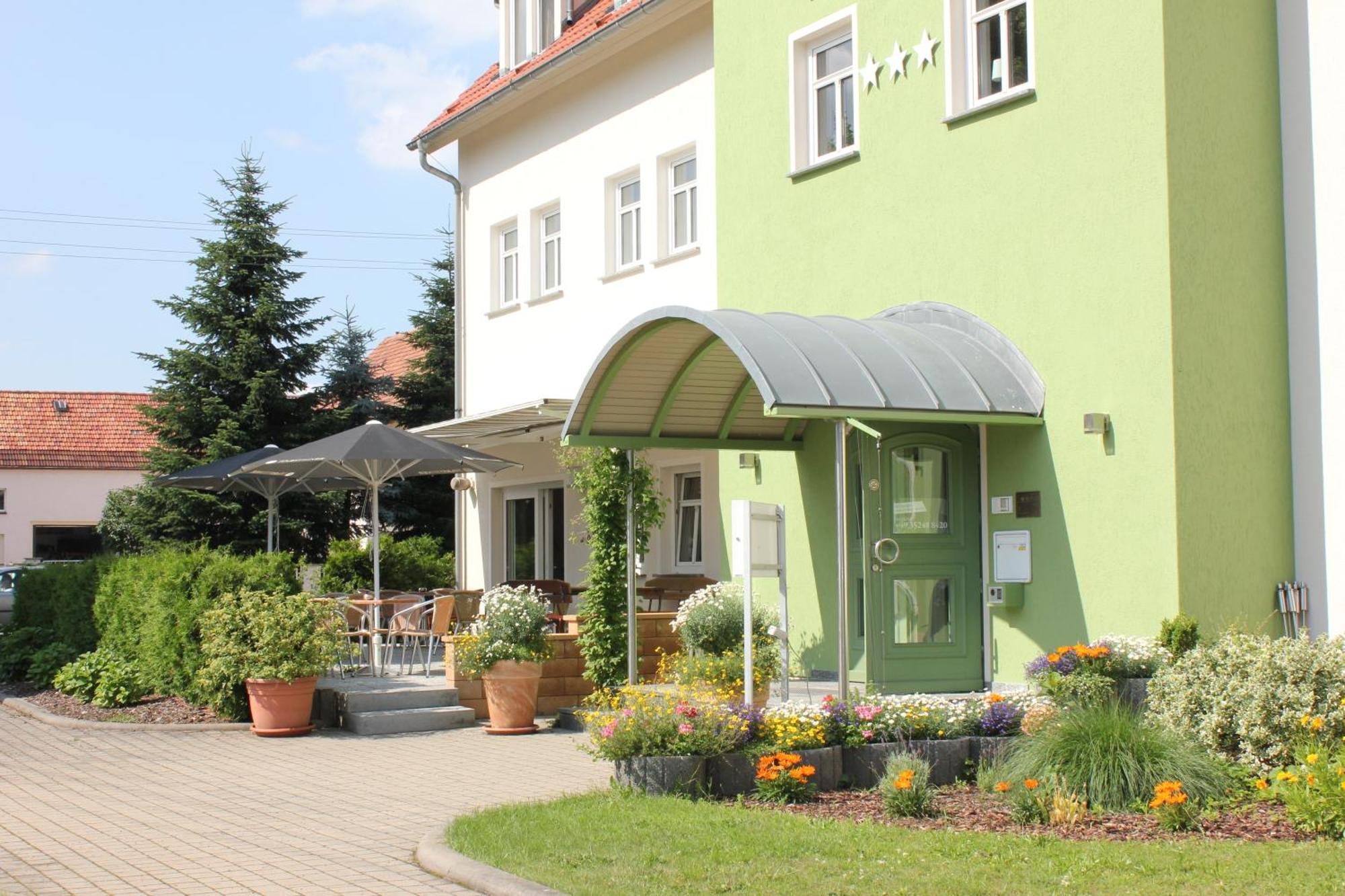Lindenhof Hotel Thiendorf Exterior photo